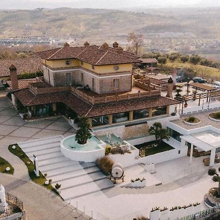 Una Hotels Tenuta Contessa Farm & Spa Cosenza 몬탈토 우푸고 외부 사진