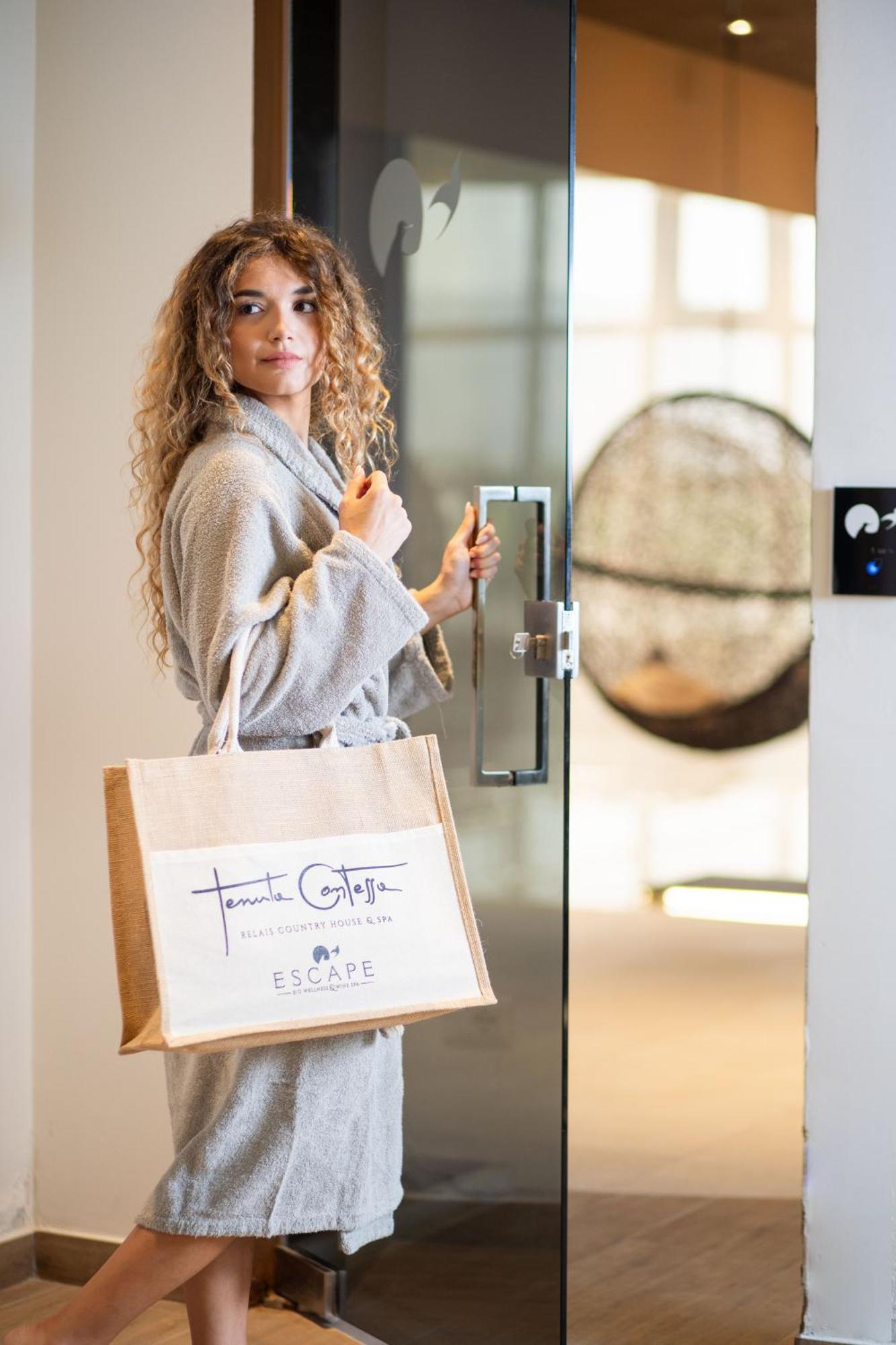 Una Hotels Tenuta Contessa Farm & Spa Cosenza 몬탈토 우푸고 외부 사진