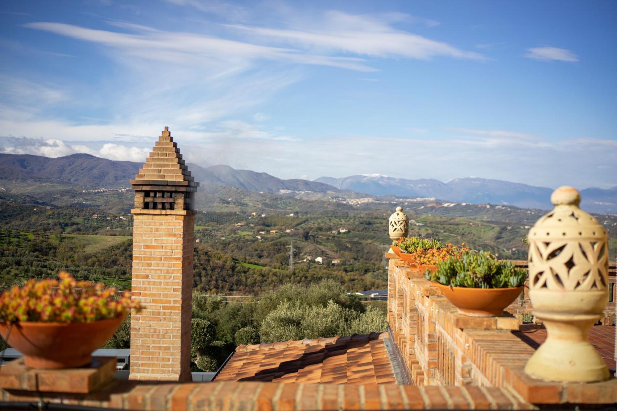 Una Hotels Tenuta Contessa Farm & Spa Cosenza 몬탈토 우푸고 외부 사진