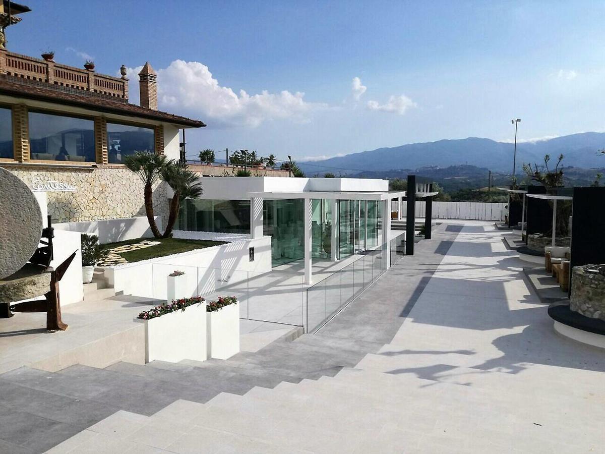 Una Hotels Tenuta Contessa Farm & Spa Cosenza 몬탈토 우푸고 외부 사진