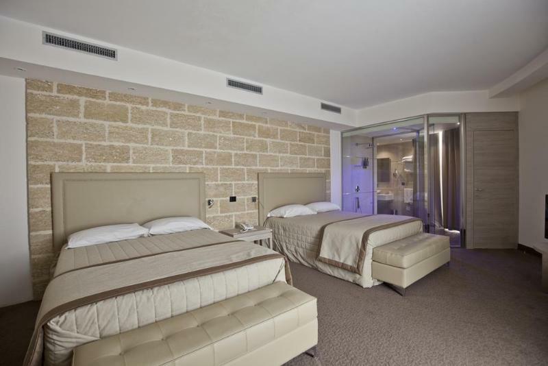 Una Hotels Tenuta Contessa Farm & Spa Cosenza 몬탈토 우푸고 외부 사진